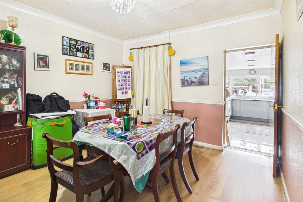 Property photo 3 of 13 Picture No. 17