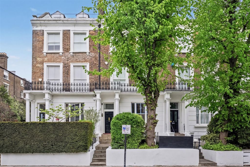 Property photo 1 of 12 Flat 4, 3 Abbey Gardens Nw8 9As-12.Jpg