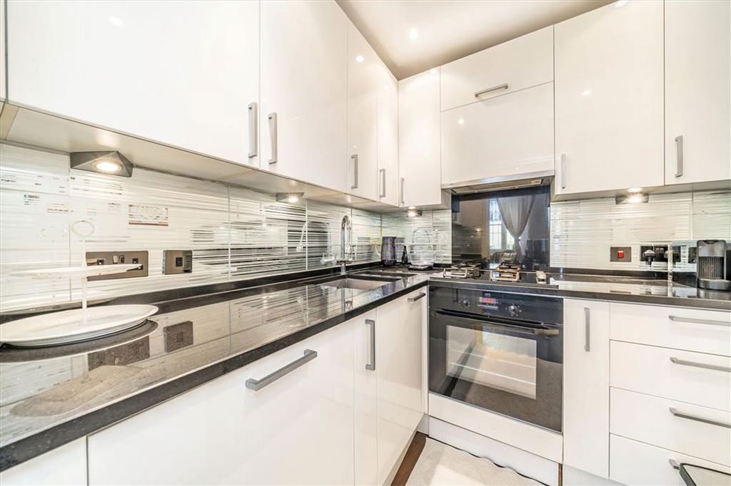 Property photo 3 of 6