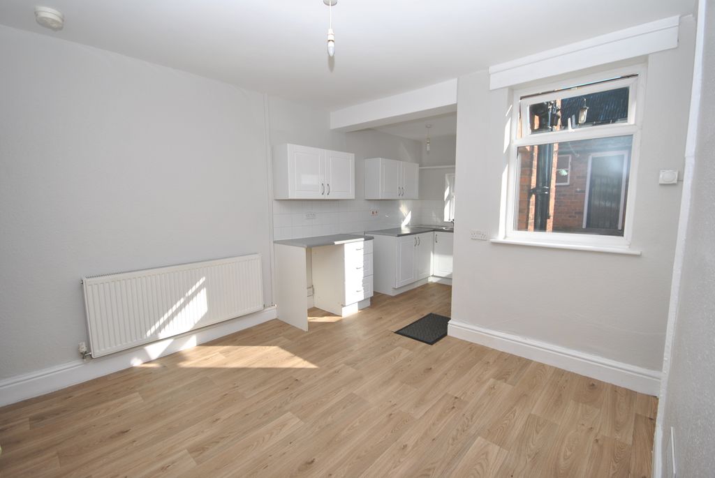 Property photo 3 of 10 Dsc_0011