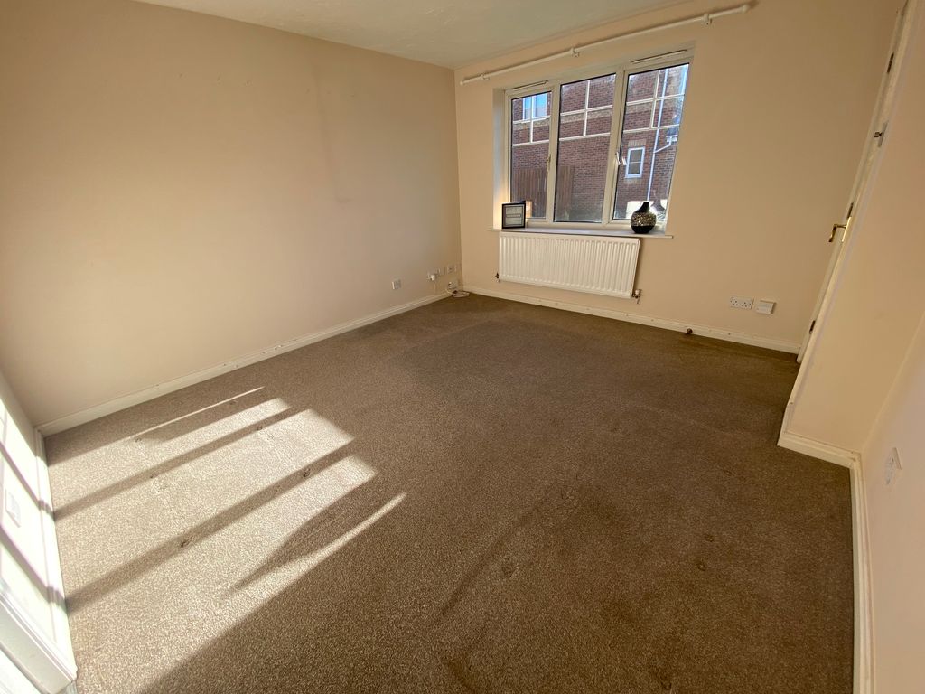 Property photo 2 of 9 Bedroom 4