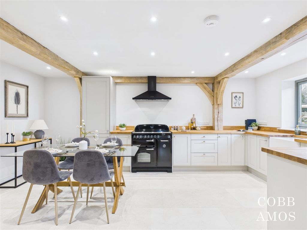 Property photo 2 of 31 Cam02803G0-Pr0240-Still024.Jpg