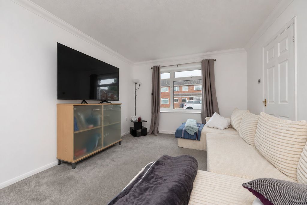 Property photo 2 of 11