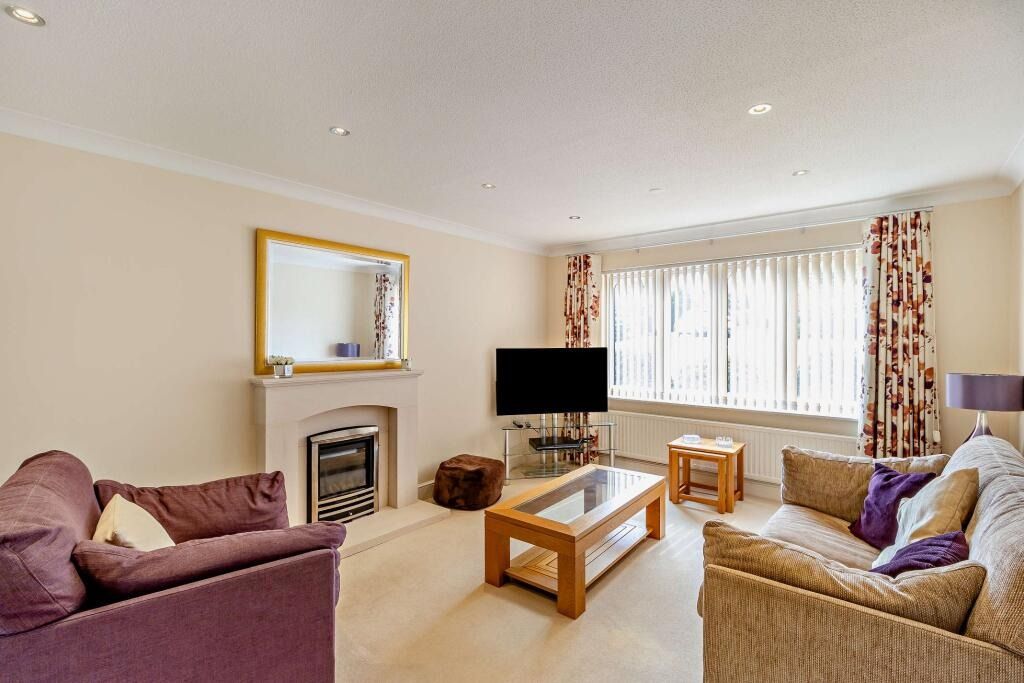 Property photo 2 of 12 5427021