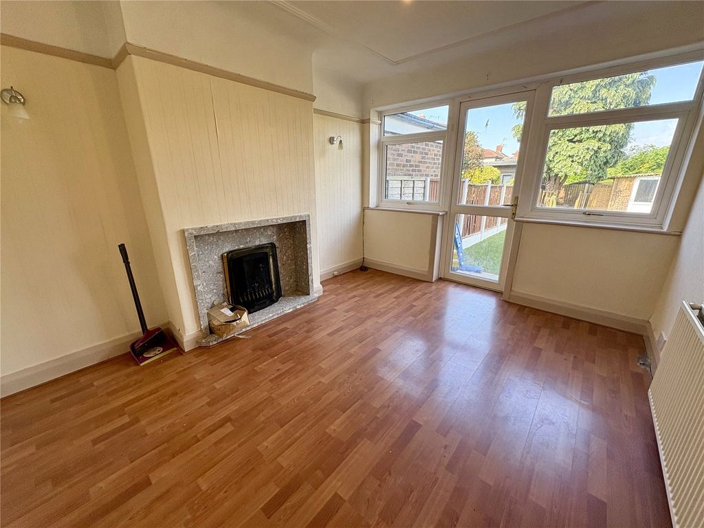Property photo 2 of 14 Picture No. 20