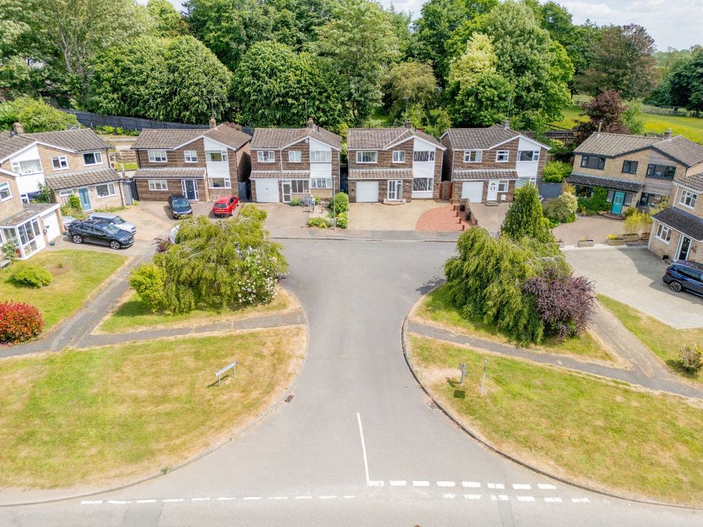 Property photo 2 of 43 4040835