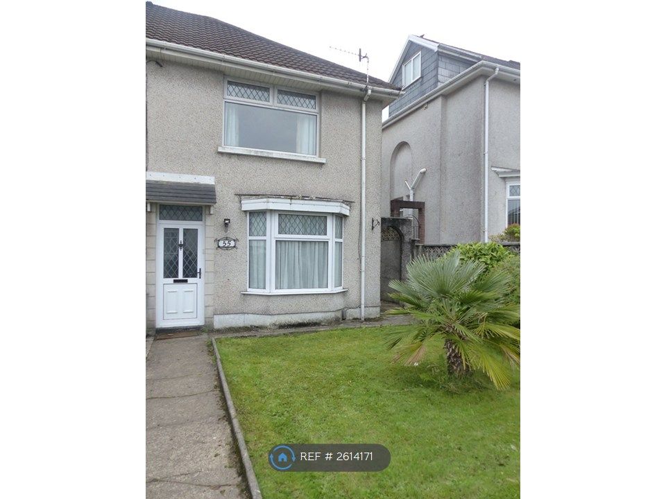 Property photo 1 of 18 Front Garden