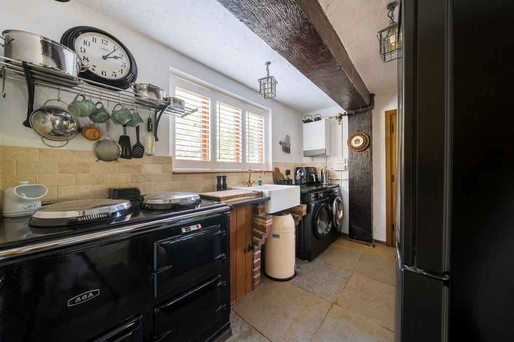Property photo 3 of 13