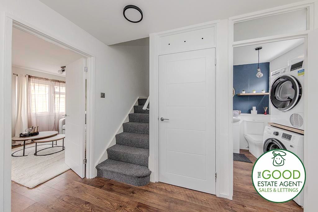 Property photo 2 of 28