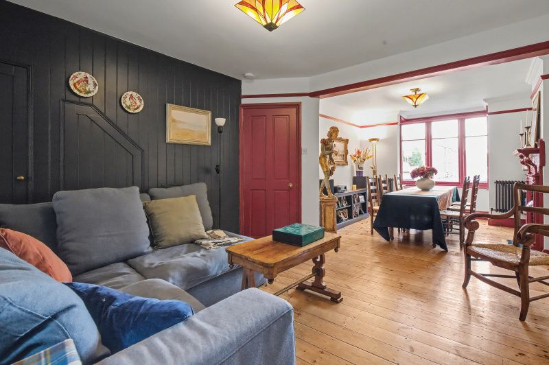 Property photo 2 of 19 Through Room