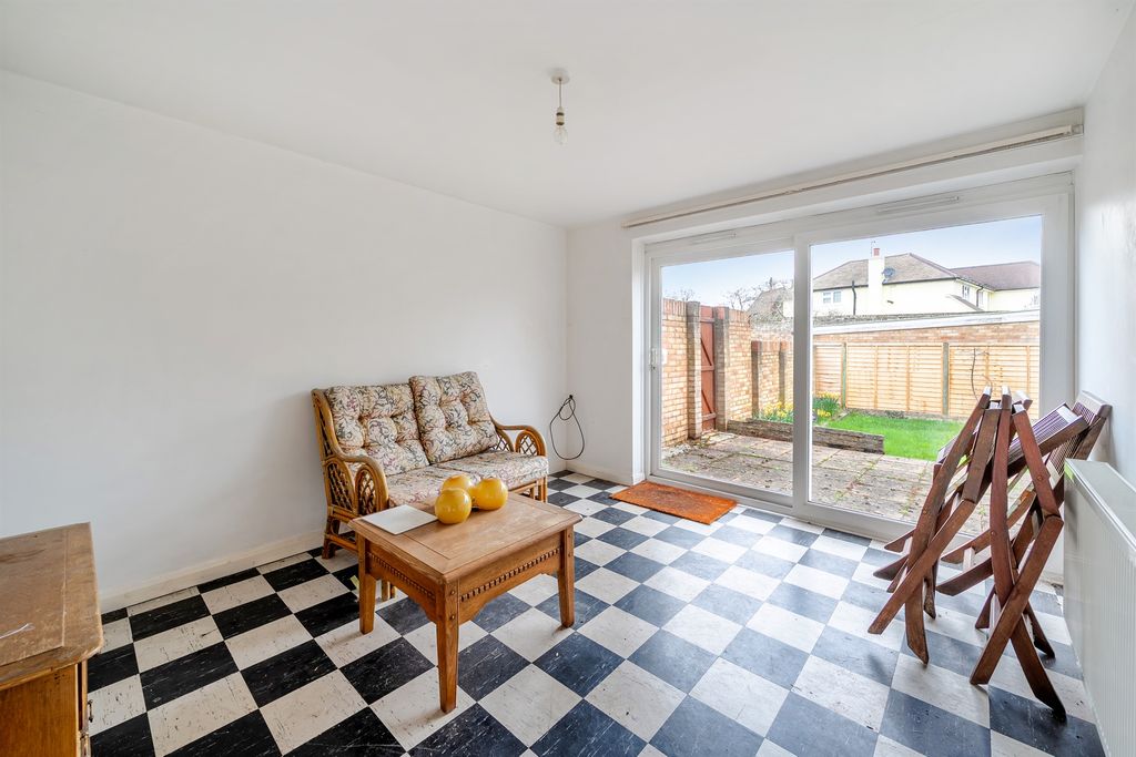 Property photo 3 of 15