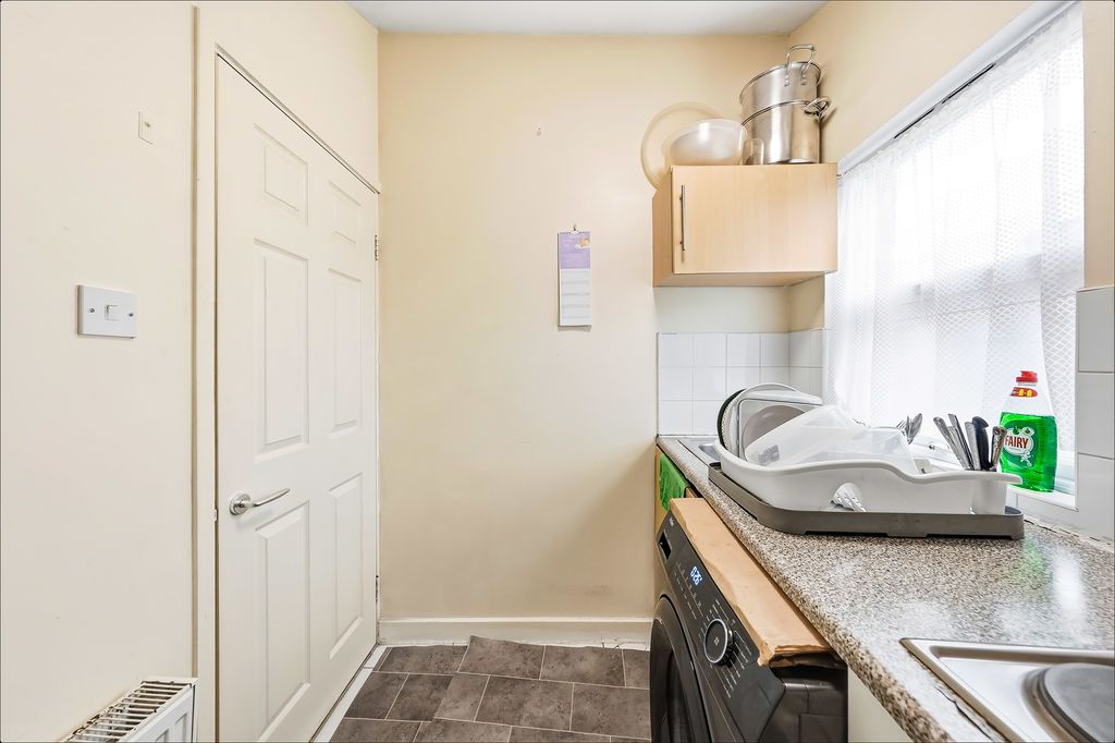 Property photo 3 of 14 Photo 4