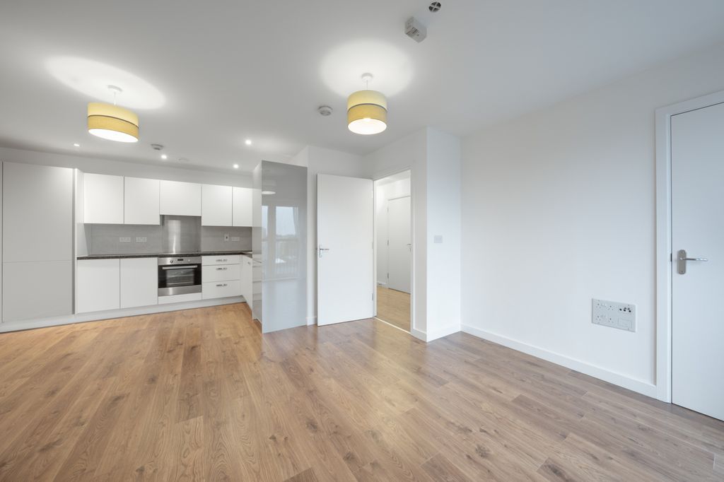 Property photo 3 of 10 Gallery