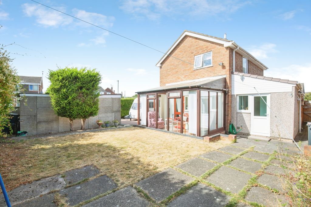 Property photo 2 of 25 A1E020ee-Mw26-1690