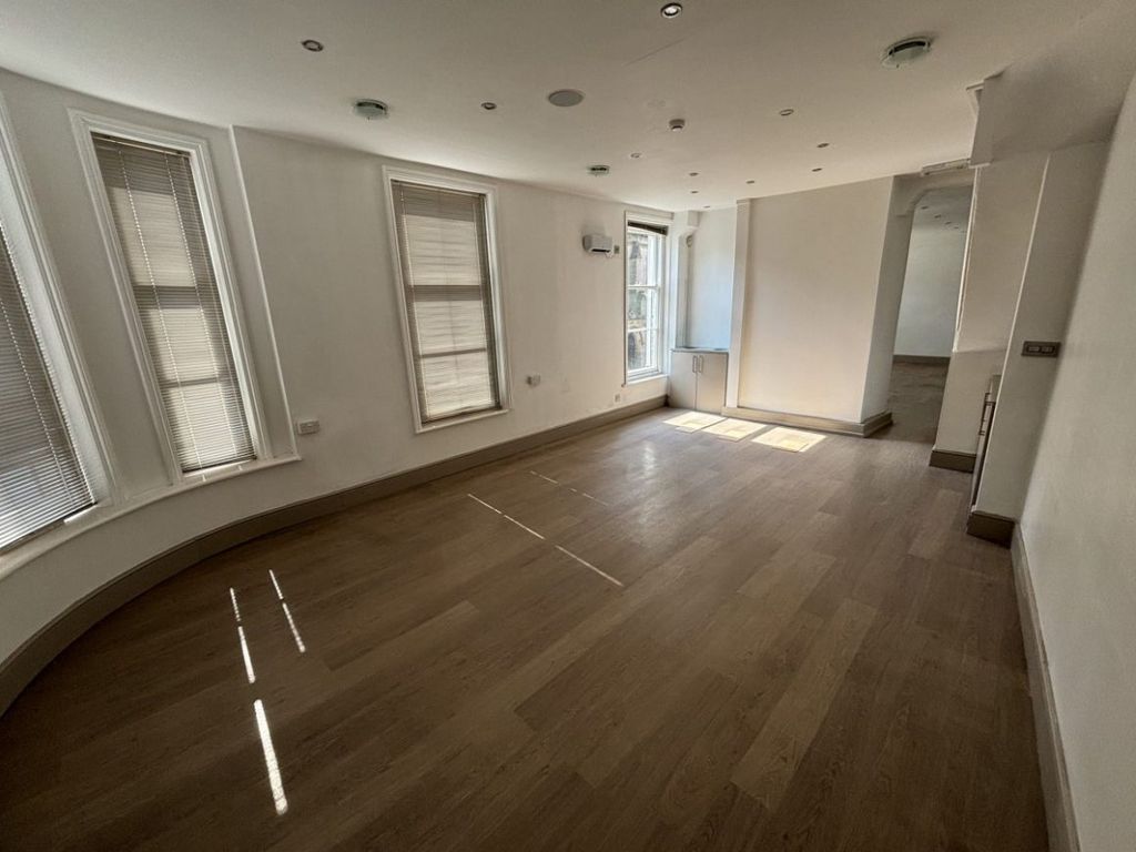 Property photo 2 of 3