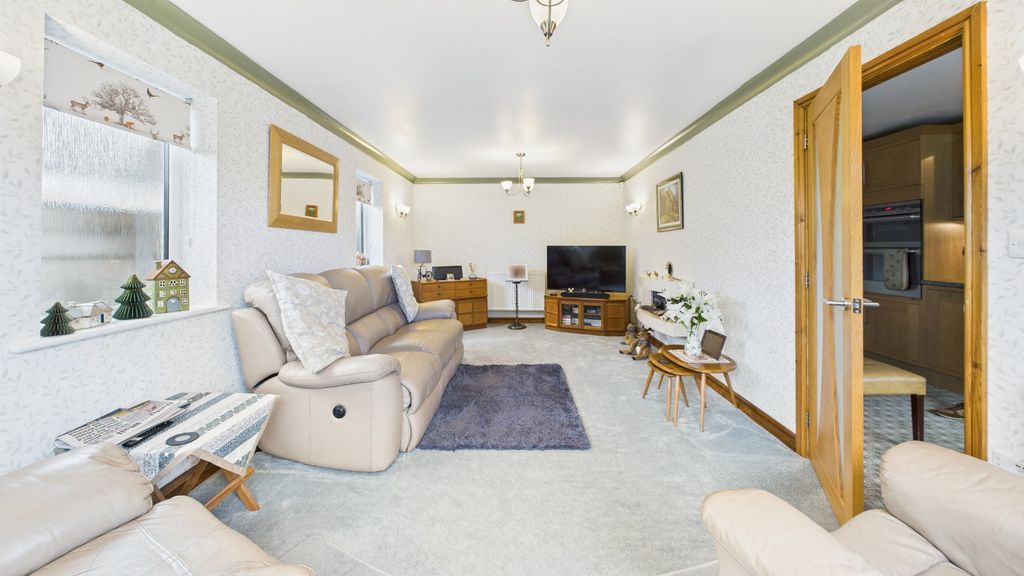 Property photo 2 of 29 4448687