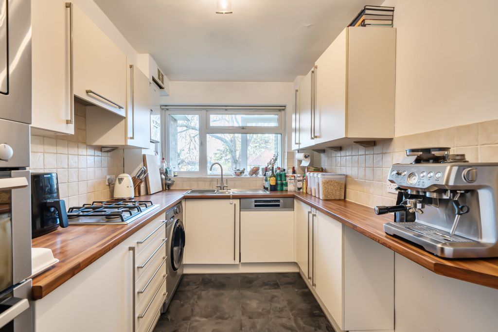 Property photo 3 of 12 1430814-14-69Bbbc...