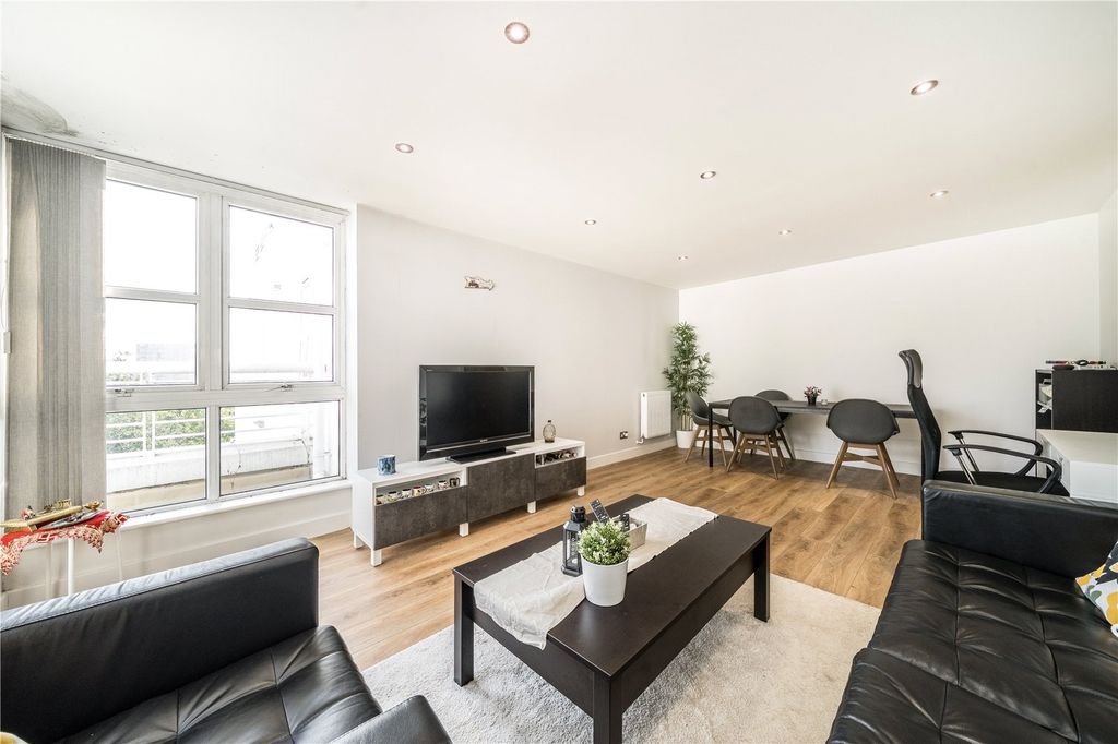 Property photo 1 of 10 Picture No. 04