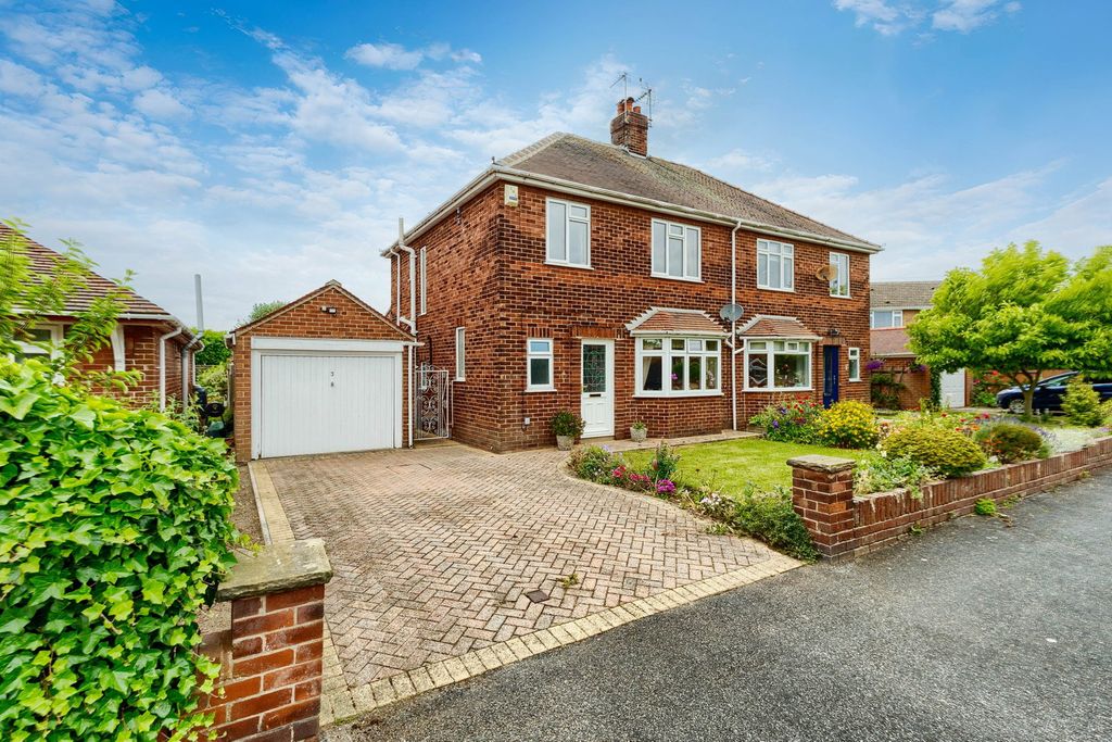 Property photo 1 of 23