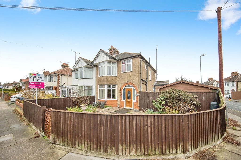 Property photo 1 of 23