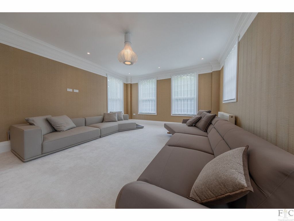 Additional image 13 of 6 bed detached house for saleStoughton Drive South, Leicester LE2