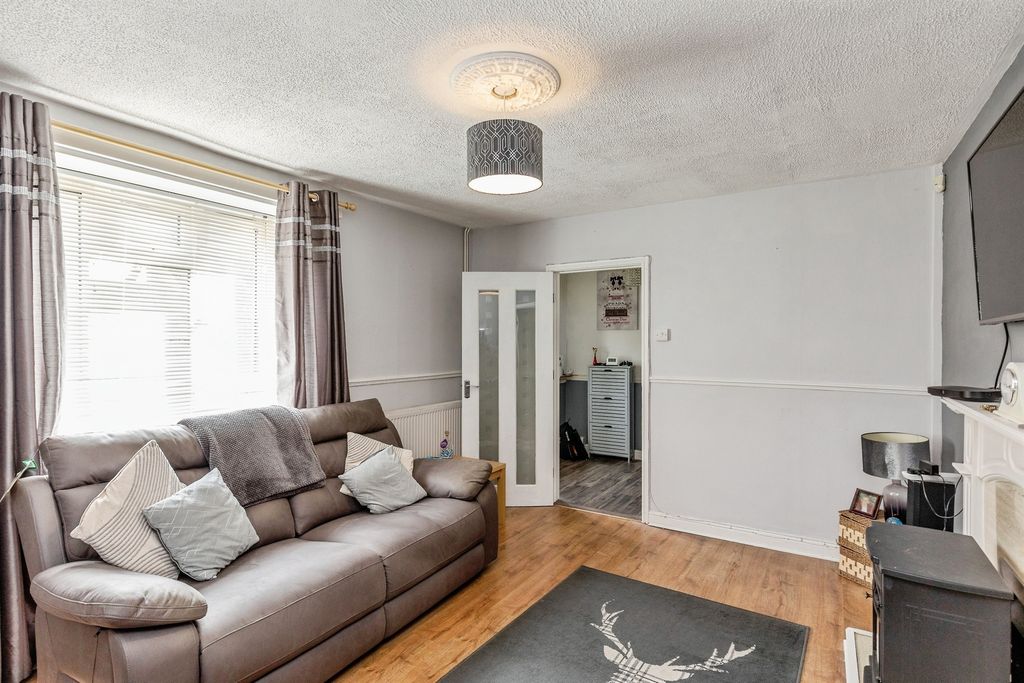 Property photo 3 of 16