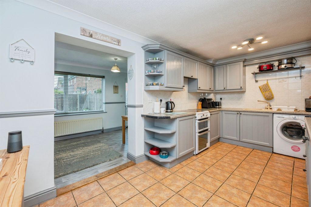 Property photo 3 of 21