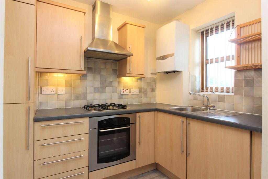 Property photo 2 of 9