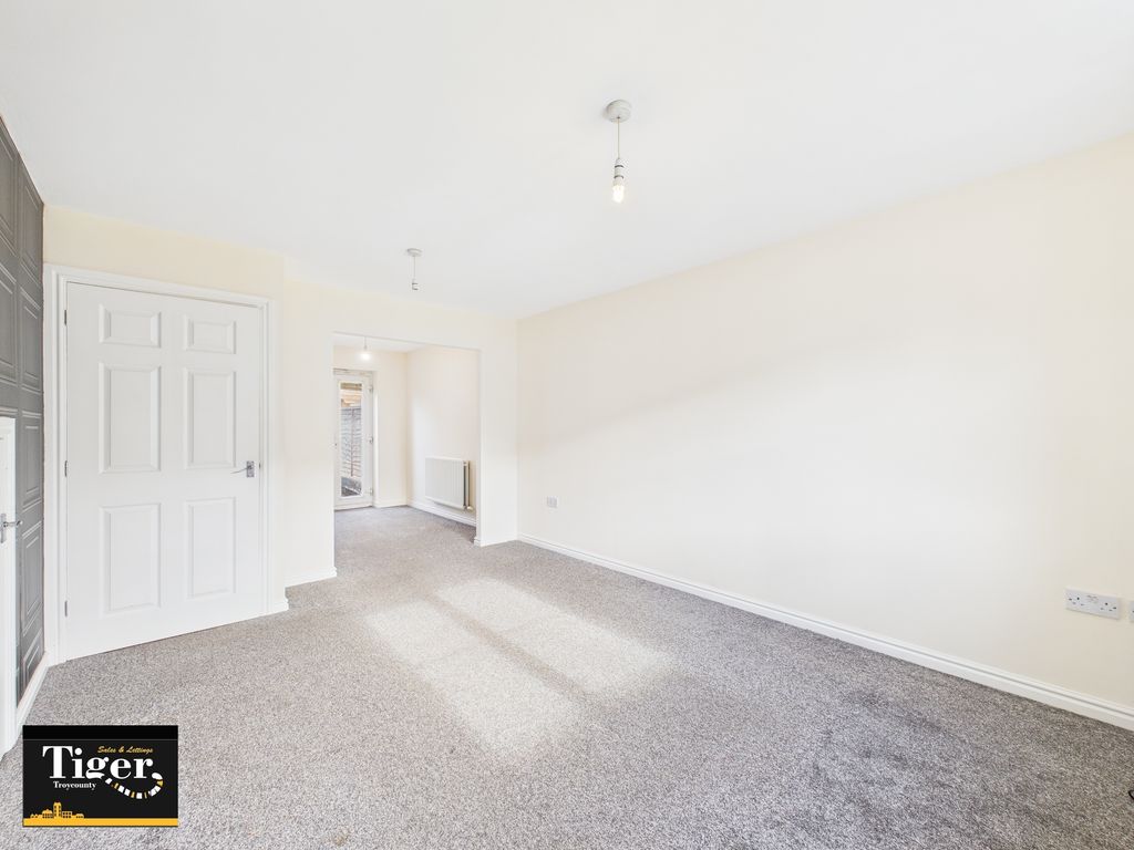 Property photo 2 of 20 Cam03440G0-Pr0434-Still011