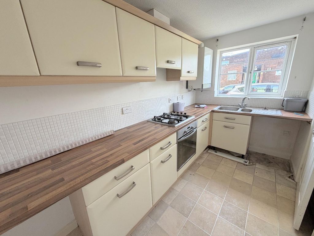 Property photo 2 of 9 Breakfast Kitchen