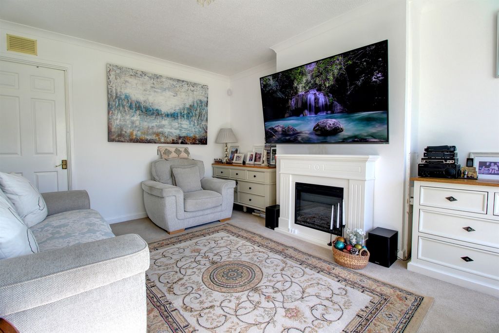 Property photo 3 of 21