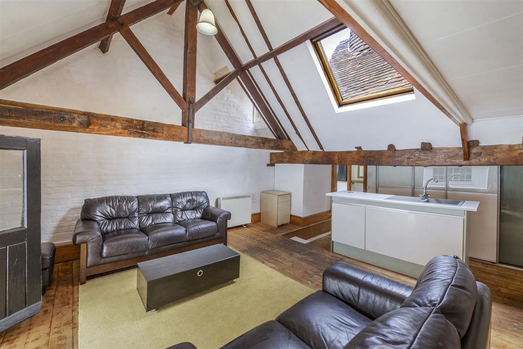 Property photo 3 of 16 06.