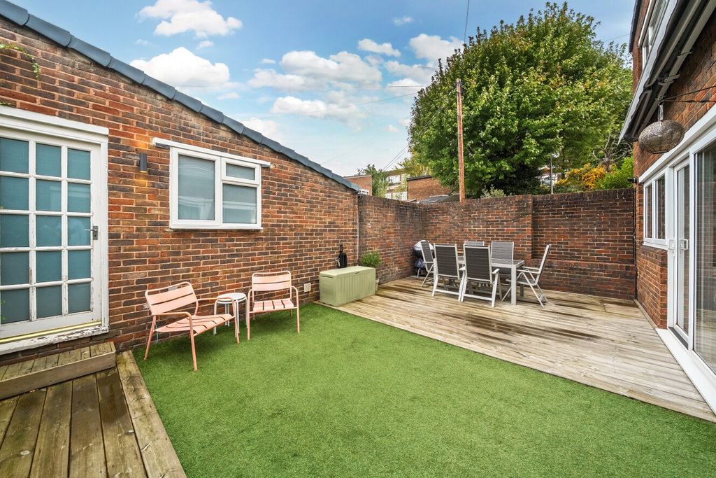 Property photo 3 of 10 Picture No. 02