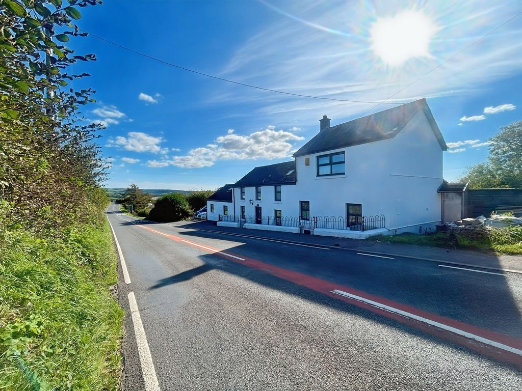Property photo 1 of 15 Main House With Annex To The Far Left
