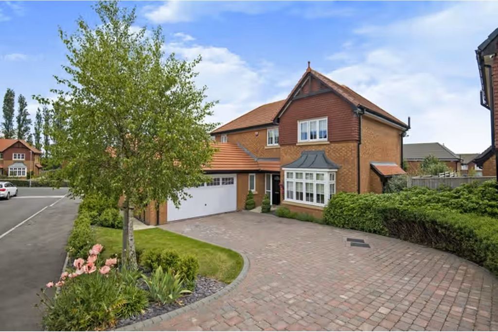 Property photo 2 of 15