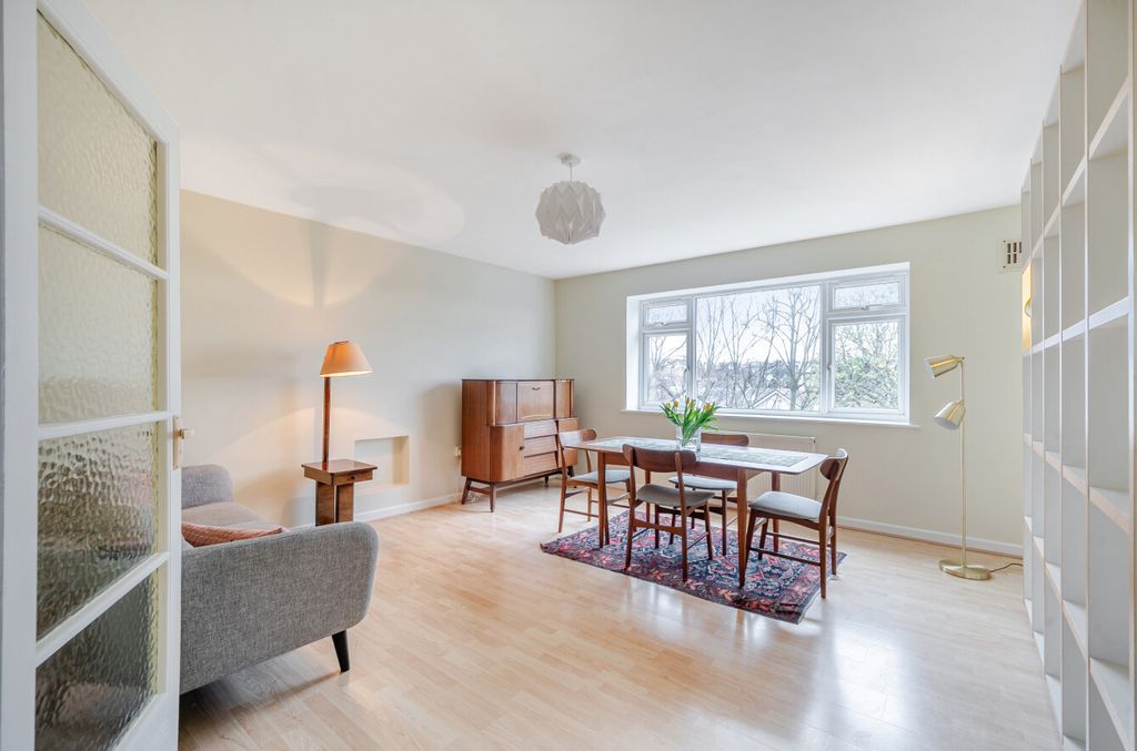 Property photo 3 of 12 1439006-1-69ce2B5...