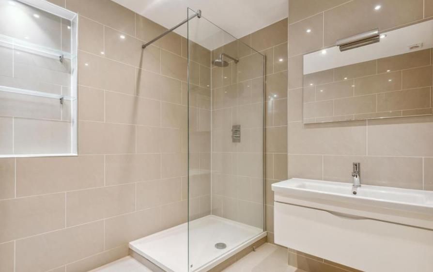 Property photo 3 of 7 4