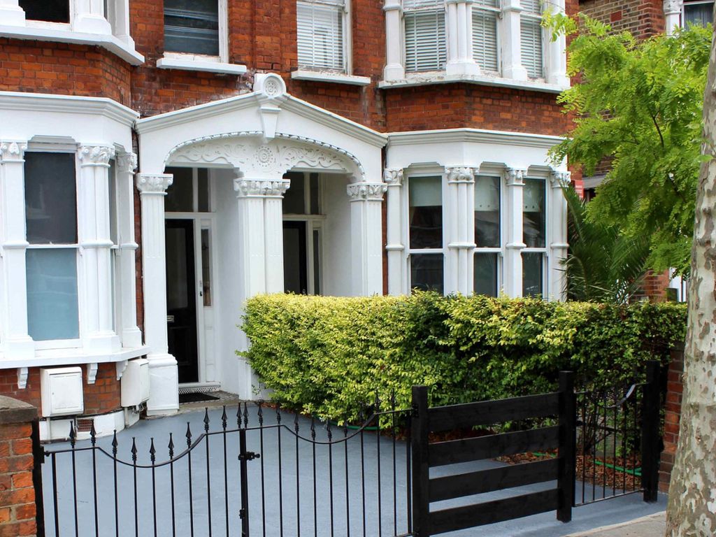 Property photo 1 of 9