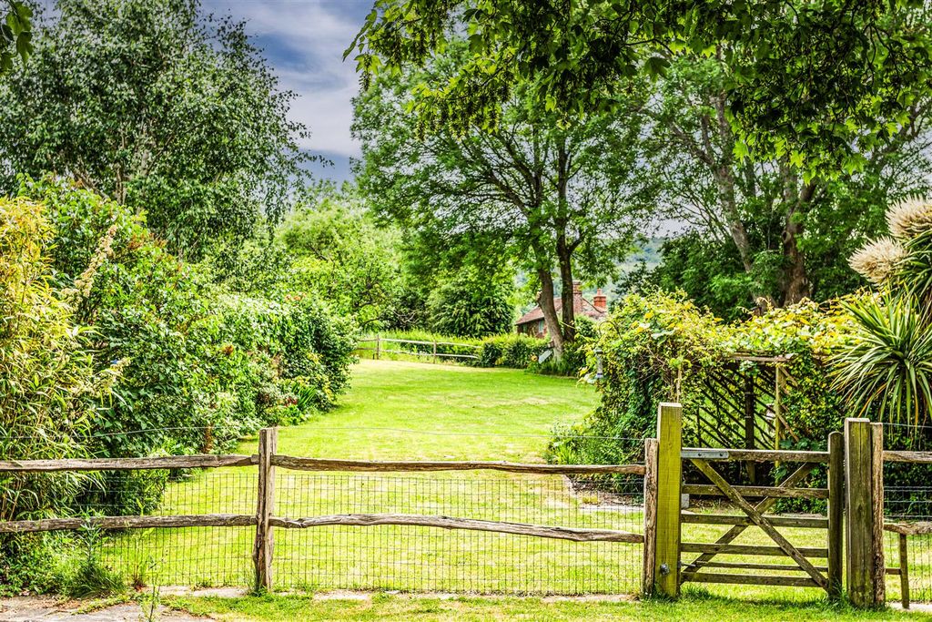 Property photo 3 of 48 Bo Peep Farmhouse Ext12.Jpg