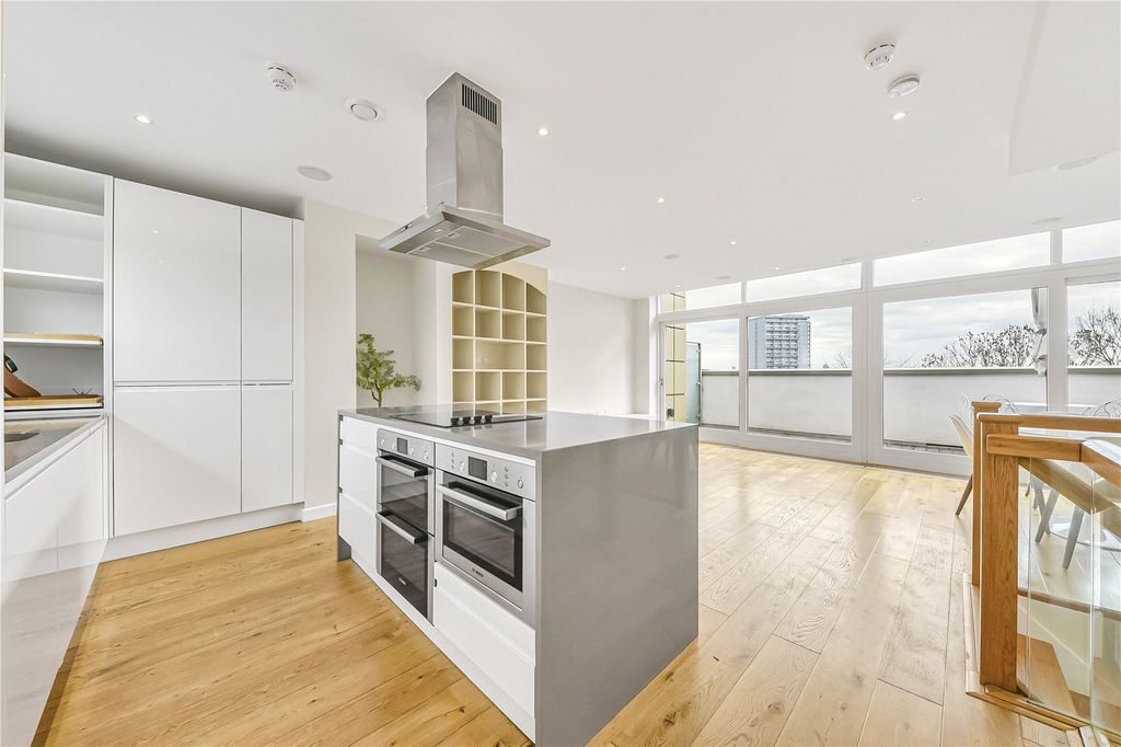 Property photo 1 of 15 Kitchen