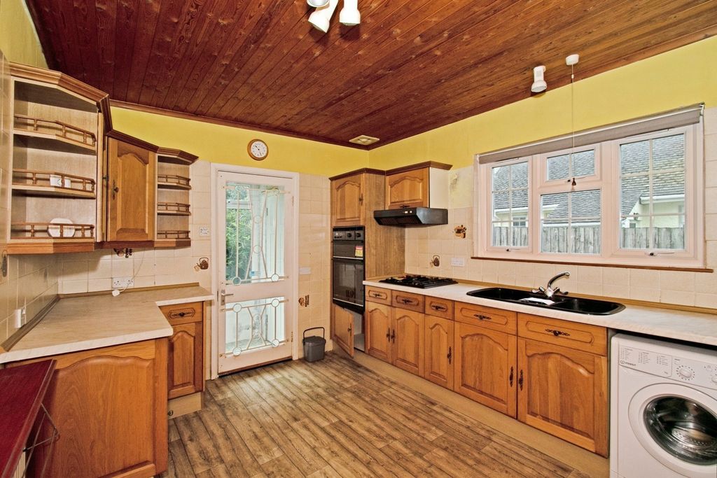 Property photo 3 of 19 Pbox-Img.Jpg