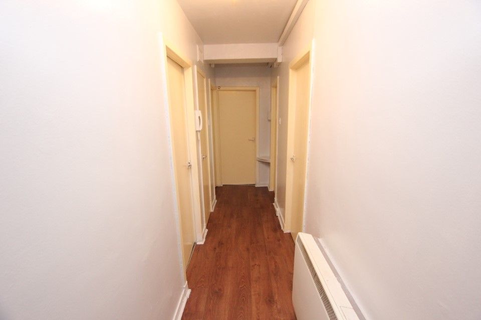 Property photo 2 of 13 Hall
