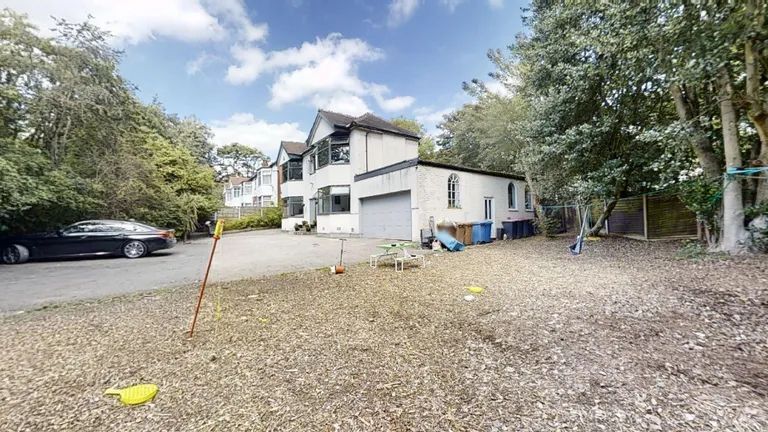 Property photo 3 of 17