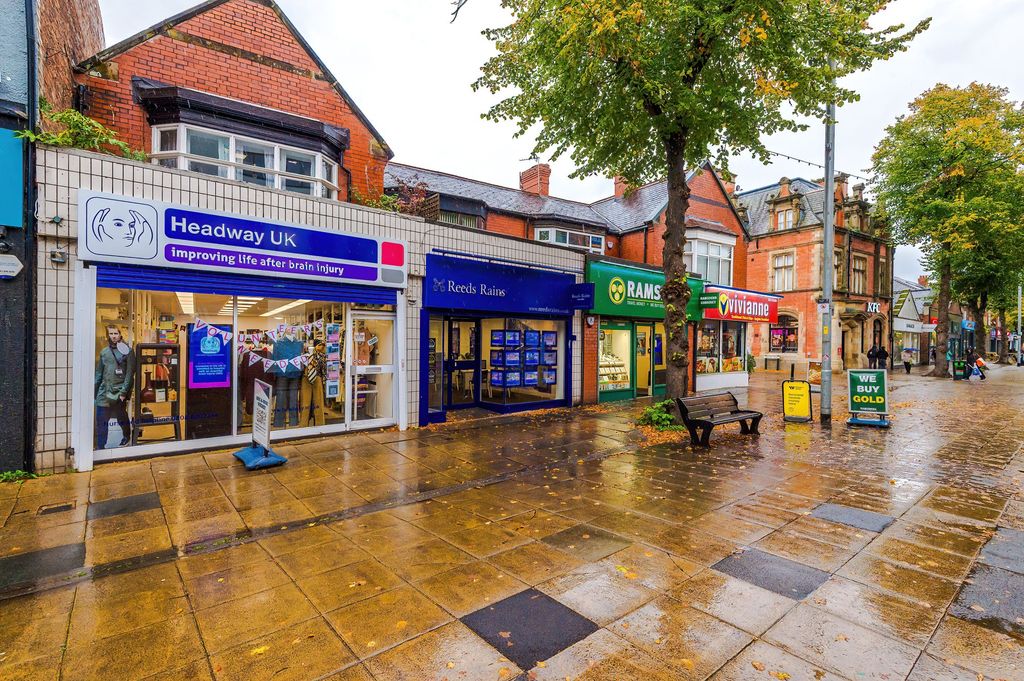 Property photo 2 of 19