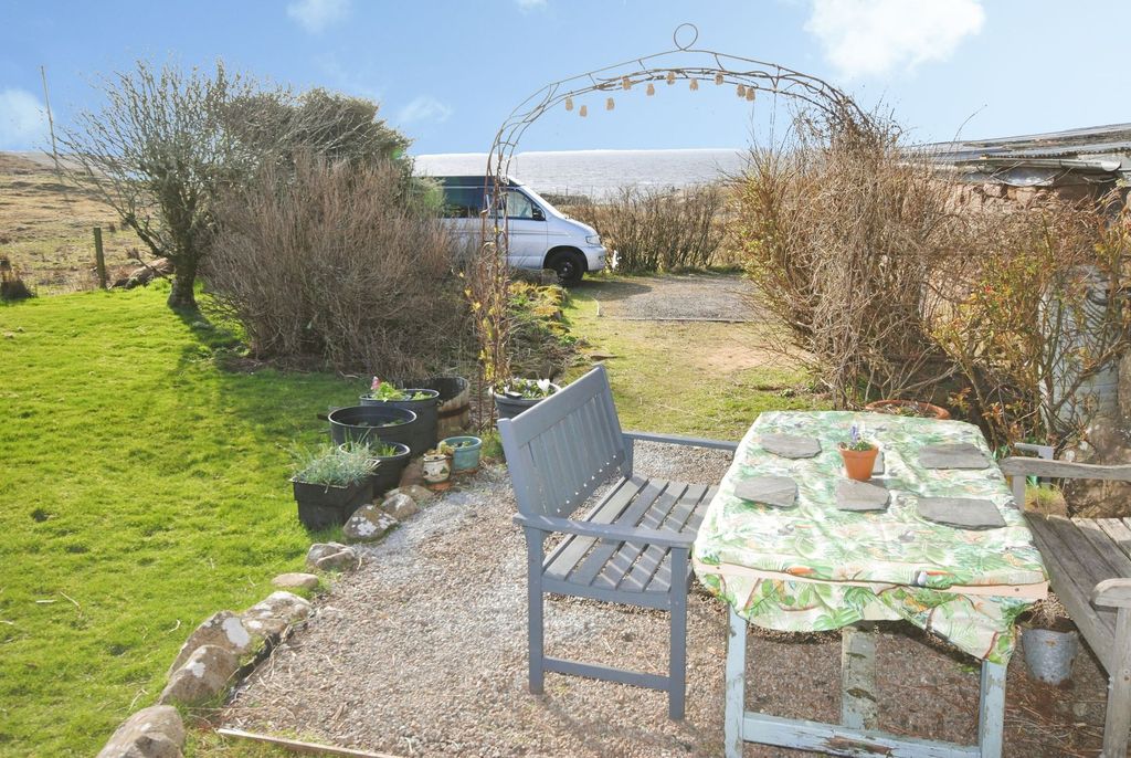 Property photo 2 of 29