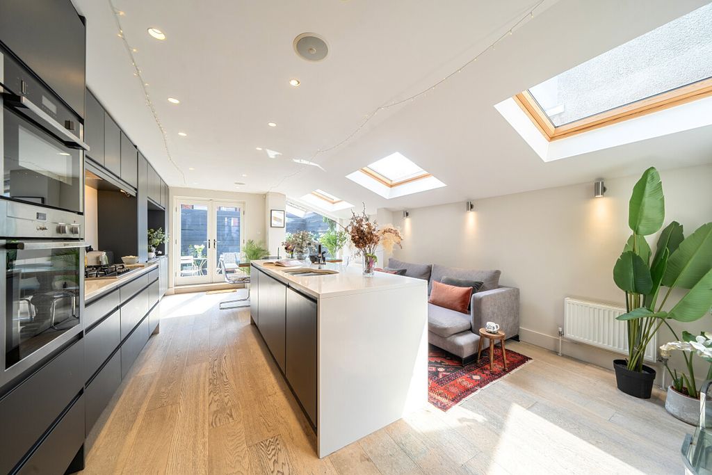Property photo 1 of 17 1451451-20-69Ef7A...