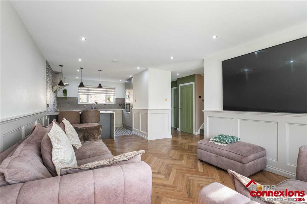 Property photo 3 of 29 Open Plan Lounge & Breakfasting Kitchen (2)