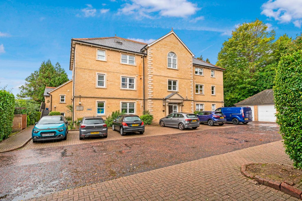 Property photo 1 of 17