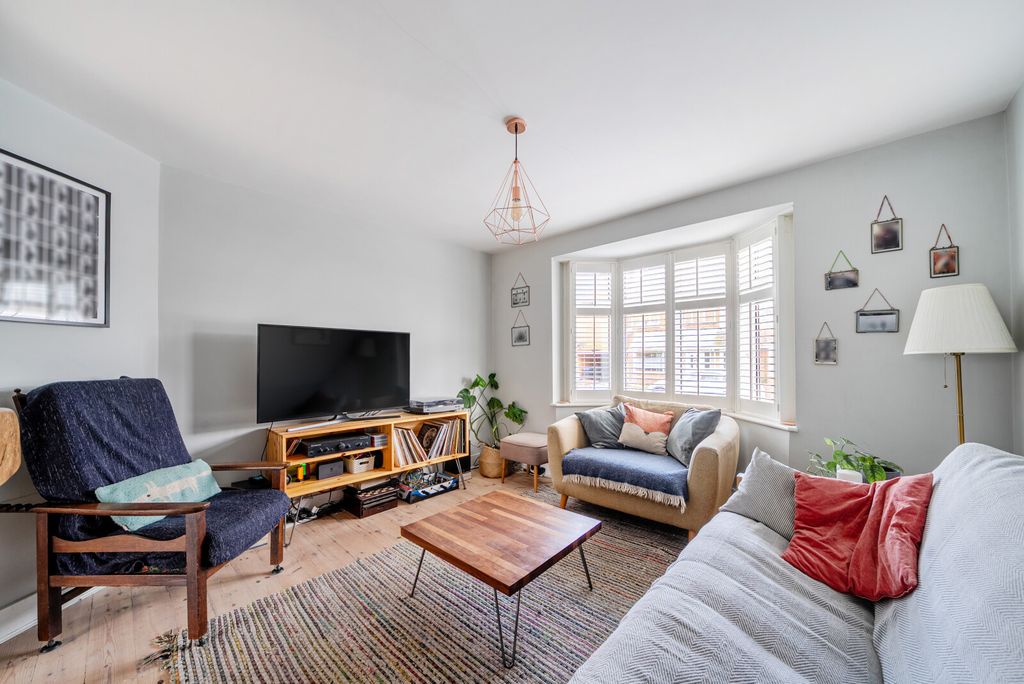 Property photo 2 of 23 1416889-3-699c470...