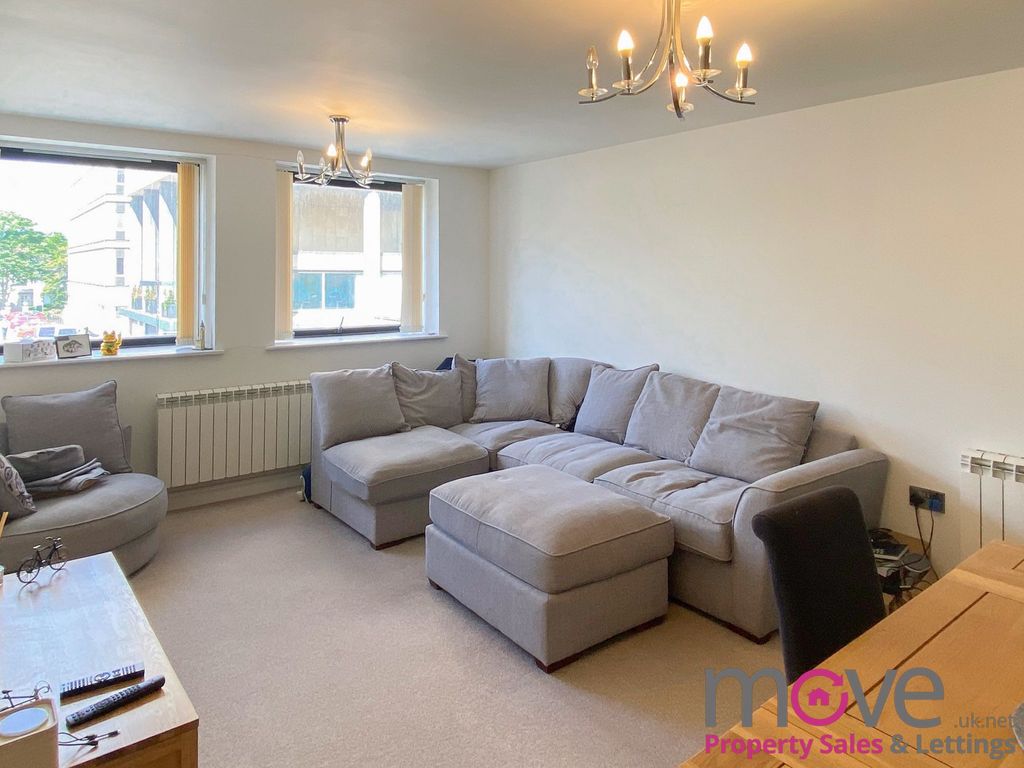 Property photo 3 of 8 Photo 4